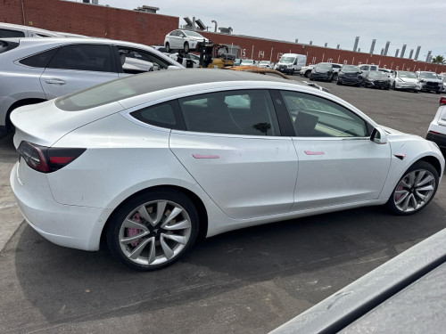 Tesla 2019 model 3