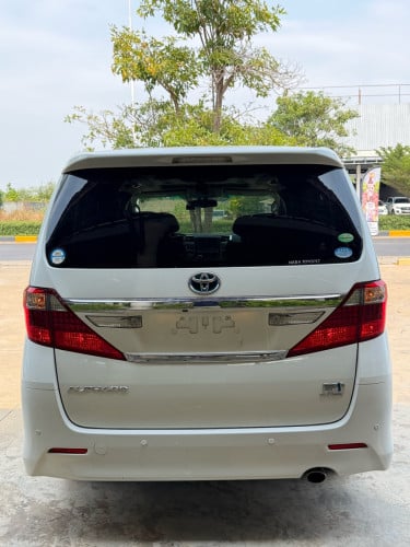 TOYOTA ALPHARD 2012Hybrid