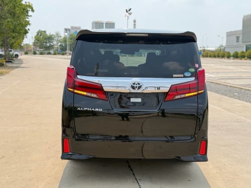Toyota Alphard 2017 Auto3 ( ក្រដាសពន្ធថ្មី ) កែល្អគុណភាព