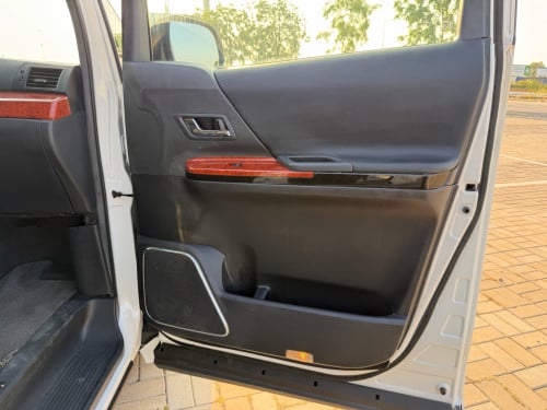 Toyota Aphard 2012 ( កែកញ្ច្រែងឆ្វេង)ក្រដាសពន្ធថ្មី