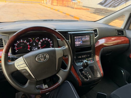 Toyota Aphard 2012 ( កែកញ្ច្រែងឆ្វេង)ក្រដាសពន្ធថ្មី