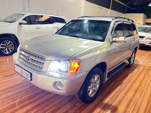 Toyota highlander V6 year 2002 p1 ម្ចាស់​ដើម​ទីមួយ​