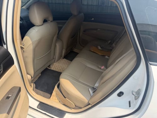 Toyota Prius 05 h full ប្រភេទឡានស្អាត ពិន្ទុខ្ពស់ ទឹកថ្នាំ 90.95 ភាគរយ ធានាមុខក្រោយអត់បុកបាតអត់ច្រេស