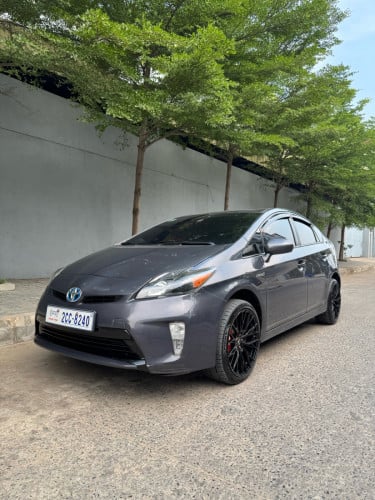 Toyota Prius 2013 ស្លាកលេខ ភ្នំពេញ
