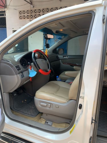 Toyota sienna 2005 XLE auto3 pong1
