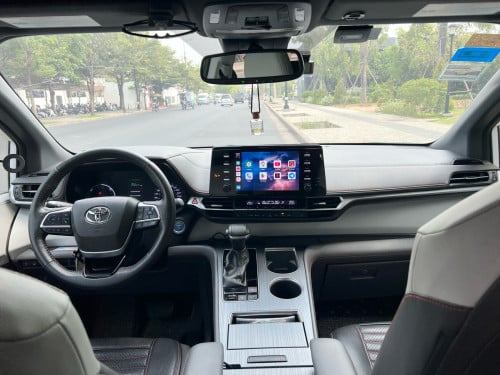 Toyota Sienna XSE HYBRID 2021 42,000km សុី​ 6.5L - 7L / 100km