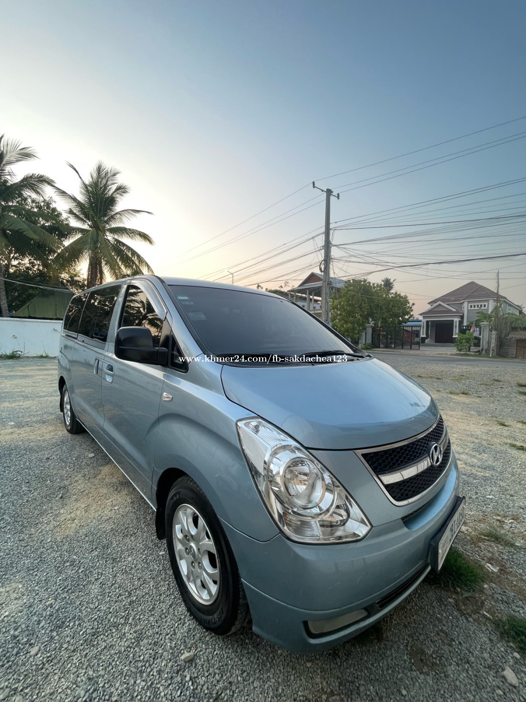 Hyundai Grand Starex សម្រាប់ជួលថ្ងៃ &ខែ