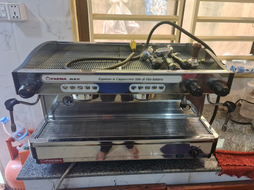 ចង់លក់ម៉ាស៊ីនឆុង