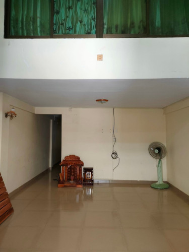ផ្ទះល្វែង(បីជាន់) ជិតផ្សារ និងវត្តទួលសង្កែ (ប្លឹងរឹង)