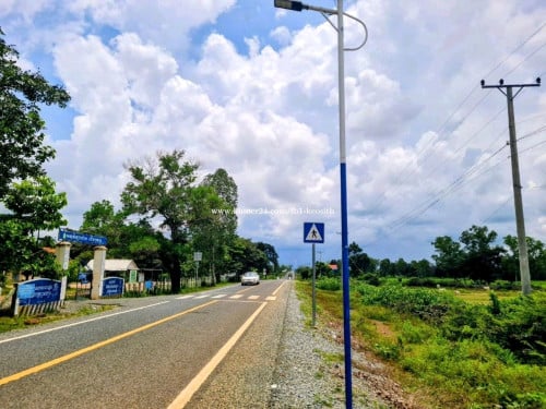 ដីលក់ទីតាំងល្អជាប់ថ្នល់កៅស៊ូ៣០ម