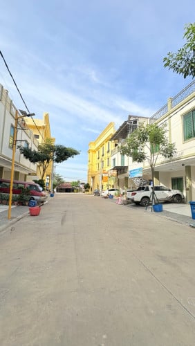 ផ្ទះលក់បន្ទន់