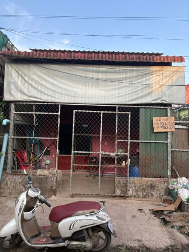 ផ្ទះលក់តម្លៃក្រោមទីផ្សារក្រុងព្រះសីហនុ ចរចារបានបងប្អូន