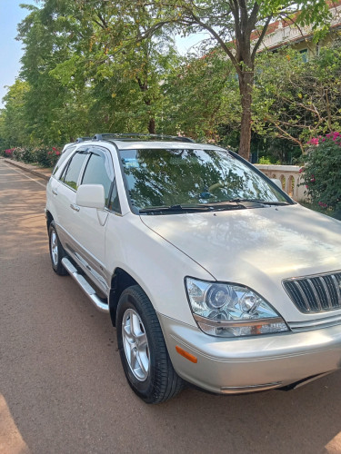 ឡានលក់នៅសំណុំស៊ីនទាំងអស់