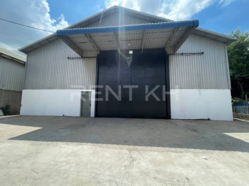 ឃ្លាំងជួលនៅជិតផ្លូវ ៧៣១
