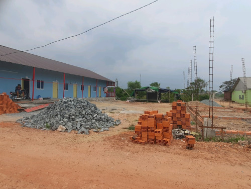 ដីលក់ ទល់មុខរោងចក្រ ចេជាង