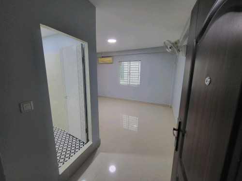 ផ្ទះជួល២ល្វែងលើផ្លូវធំ៤០ម