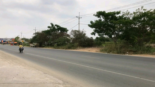 ដីលក់នៅជាប់ផ្លូវជាតិលេខ2