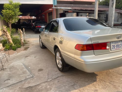 ឡានលក់ឆ្លាមឆ្នាំ2000ឡានសាច់ដែកស្អាត ឡានជិះផ្ទាល់