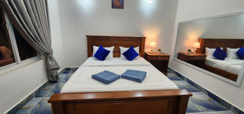 ផ្ទះសំណាក់ជួល មាន33បន្ទប់ 3ជាន់​ | ផ្លូវជាតិលេខ3 ជិតផ្សារដើមរកា បង្គោលគីឡូ37 ខេត្តកំពង់ស្ពី