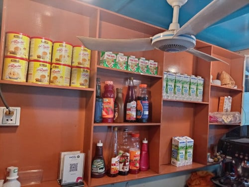 លក់មួយសេត ទូរនិងម៉ាសុីនកាហ្វេដៃពីរ.3500ចចារ