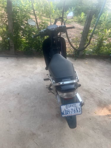 សង់ ប៊ិច 550$