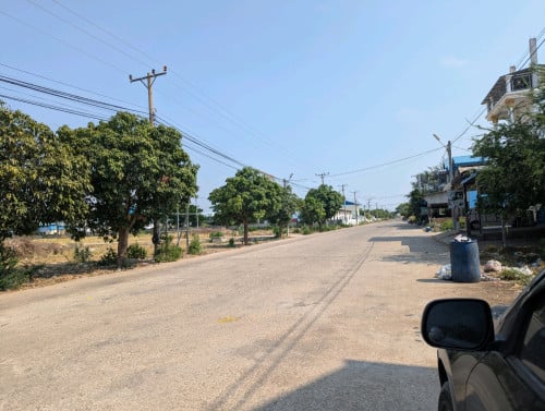 ដីលក់នៅ 9NG ផ្លូវកាត់តាម 7NG ទំហំ 10m x 20m