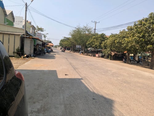 ដីលក់នៅ 9NG ផ្លូវកាត់តាម 7NG ទំហំ 10m x 20m