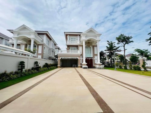 វីឡាព្រីនកែង សម្រាប់លក់ | Corner Prince Villa For Sale in Borey Penghuot Boeung Snor