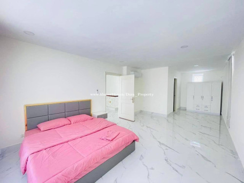 វីឡាព្រីនកែង សម្រាប់លក់ | Corner Prince Villa For Sale in Borey Penghuot Boeung Snor