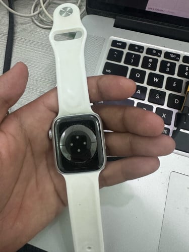 ចង់លក់នាឡិកាដៃ Iwatch Series 8 45mm នៅស្អាត