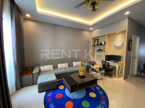 វីឡាកូនកាត់សម្រាប់ជួលនៅបុរីអារ៉ាតា / Link Villa for Rent at Borey Arata