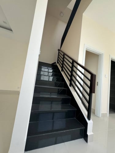 ផ្ទះ Shophouse ជួល ជាប់បុរីប៉េងហួត50m ជិតប្រលានថ្មី ជិត AEON Mall 3