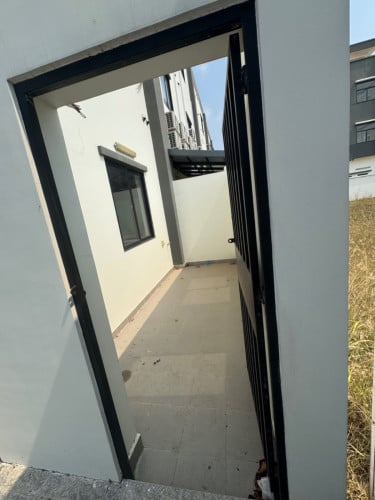 ផ្ទះ Shophouse ជួល ជាប់បុរីប៉េងហួត50m ជិតប្រលានថ្មី ជិត AEON Mall 3