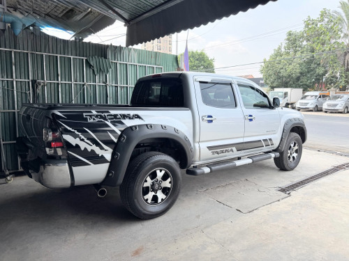 តាកូម៉ាTacoma 08 ប៉ុង1សំនុំឃ្លាំងម្ចាស់ដេីមទី1សាច់ដែកសាក់សុីបាតស្អាតខ្ចី