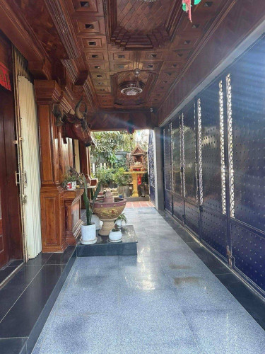 ✅别墅出租，8间卧室，9间浴室✅价格4000美元，两人预订，一人付一人房费✅家具齐全