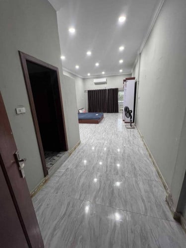 🏠房屋出租,✅4间卧室，5间浴室,✅价格：1200美元，可议价✅包含所有建材