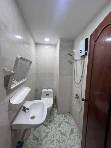 🏠房屋出租,✅4间卧室，5间浴室,✅价格：1200美元，可议价✅包含所有建材