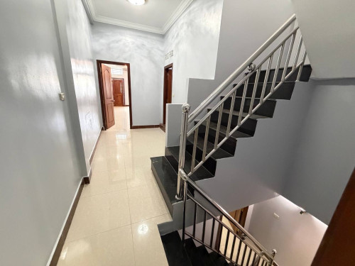 🏠House for rent 📍Location in Poipet city ✅5 bathrooms, 6 bedrooms ✅Price $900