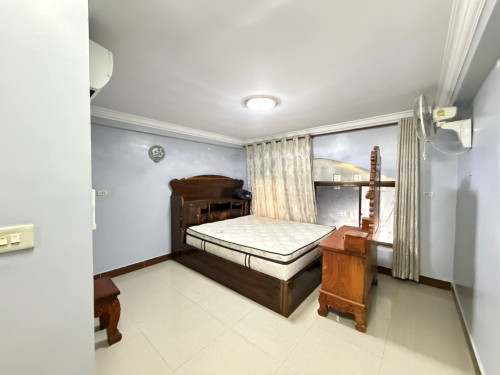 🏠House for rent 📍Location in Poipet city ✅5 bathrooms, 6 bedrooms ✅Price $900