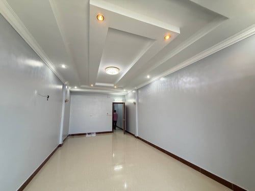 🏠House for rent 📍Location in Poipet city ✅5 bathrooms, 6 bedrooms ✅Price $900