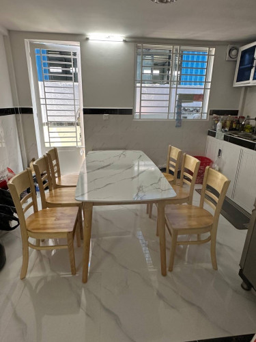 🔥 Special Sale! Modern Dining Table Set – 1 Table and 6 chairs 🔥