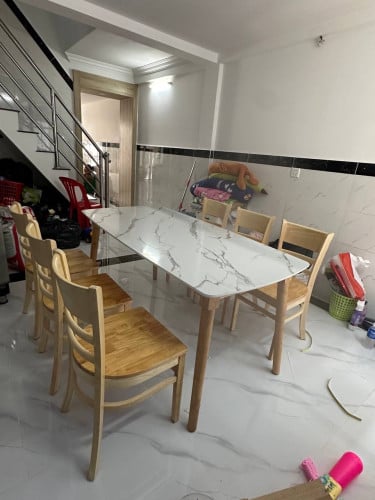🔥 Special Sale! Modern Dining Table Set – 1 Table and 6 chairs 🔥