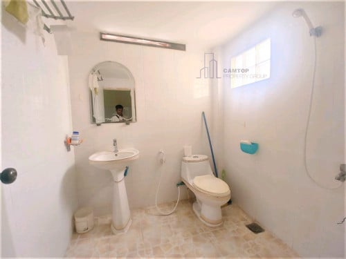 1 bedroom 2nd floor apartment for rent in Toul Kork