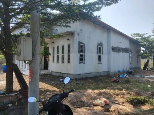 2 houses - land 831 m2