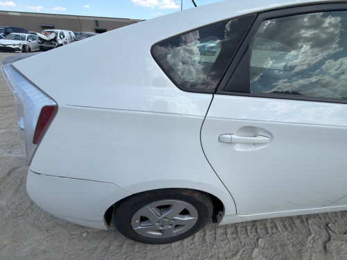 2010 option3សាង15700$  ខាងក្នុងសឡានកាលីពិន្ទុជាប់រៀបចំអោយក៏បាន