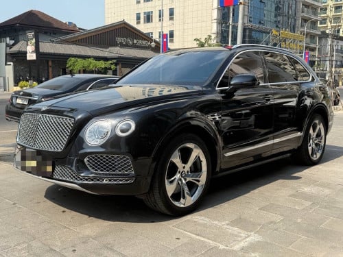 2018年宾利添越4.0T/V8