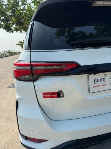 Personal car 2023 original all from company 40000km films UV full