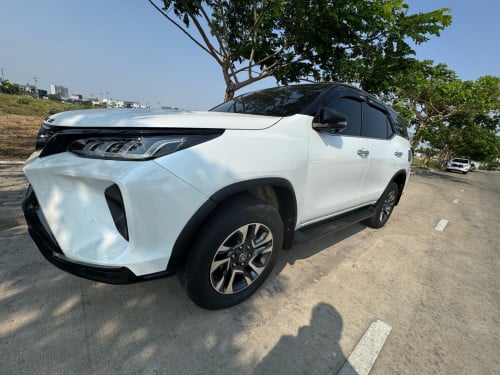 Personal car 2023 original all from company 40000km films UV full