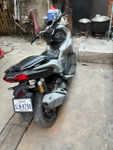 3700$ចចារ