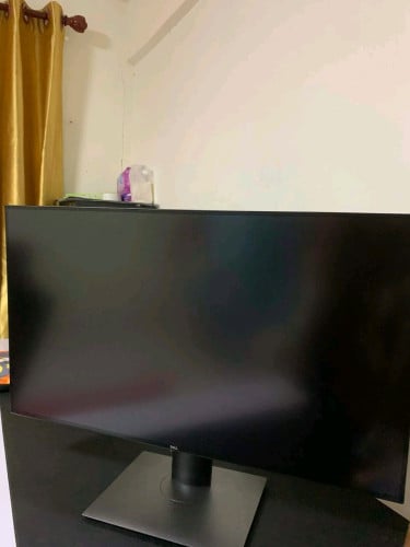 32" 4K Dell Monitor U3223QE